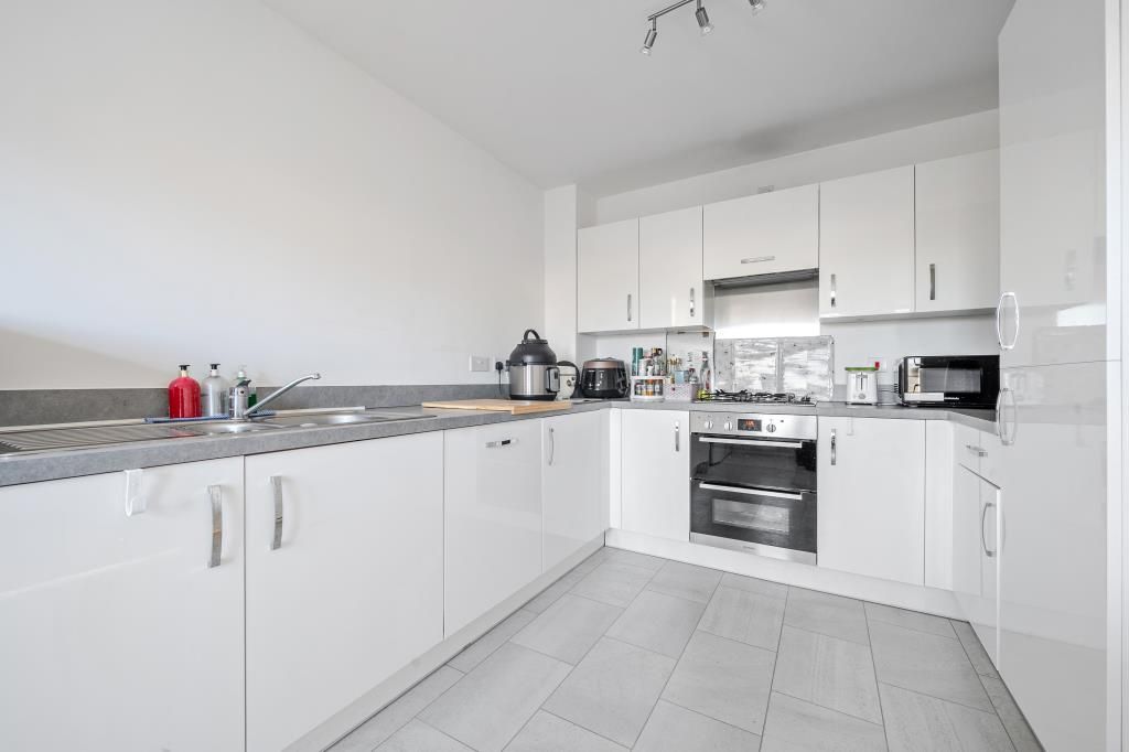 Property photo 2 of 20 Kitchen