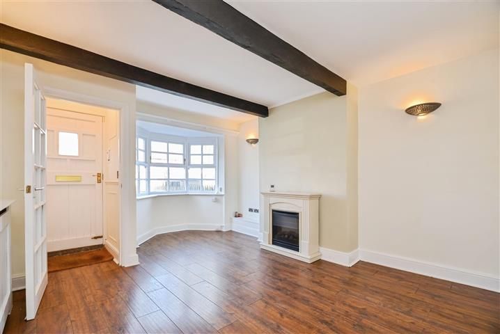 Property photo 2 of 11 Living Room