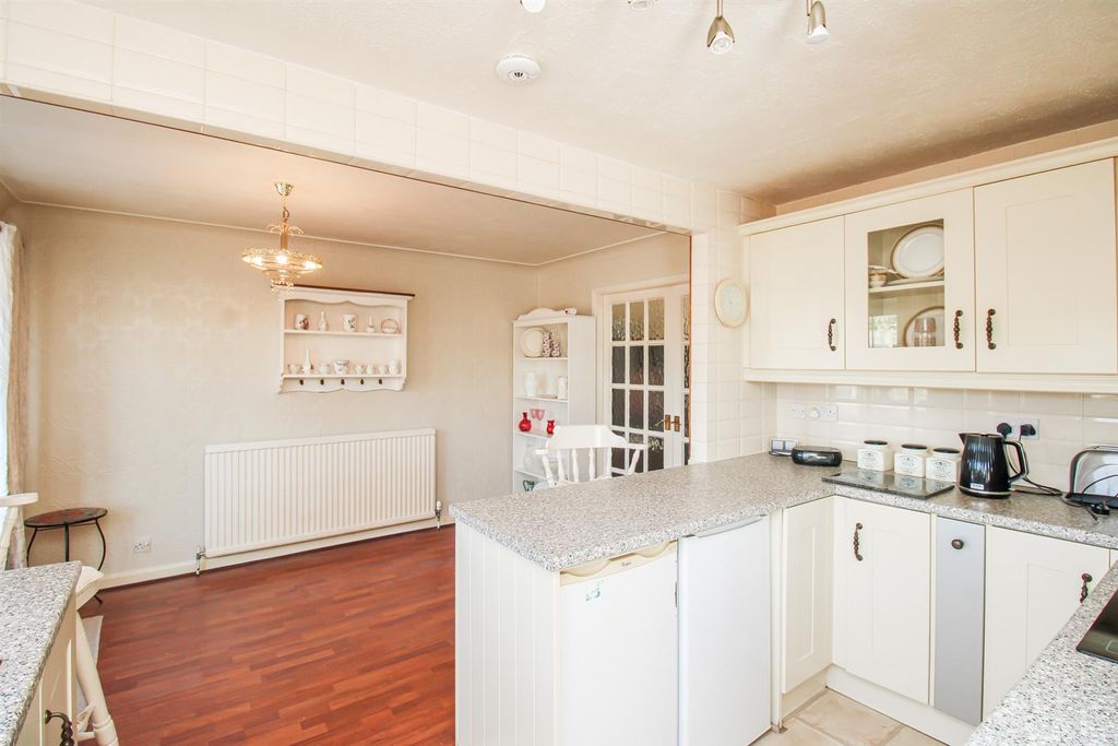 Additional image 4 of 3 bed detached house for saleAckworth Road, Pontefract WF8