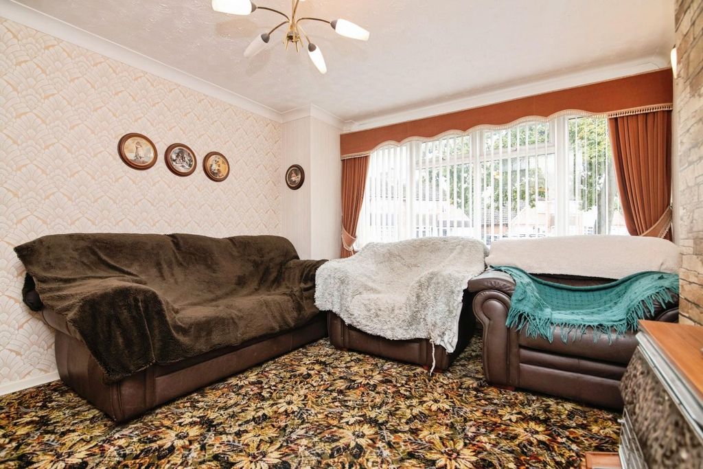 Property photo 2 of 18 Langland-13.Jpg