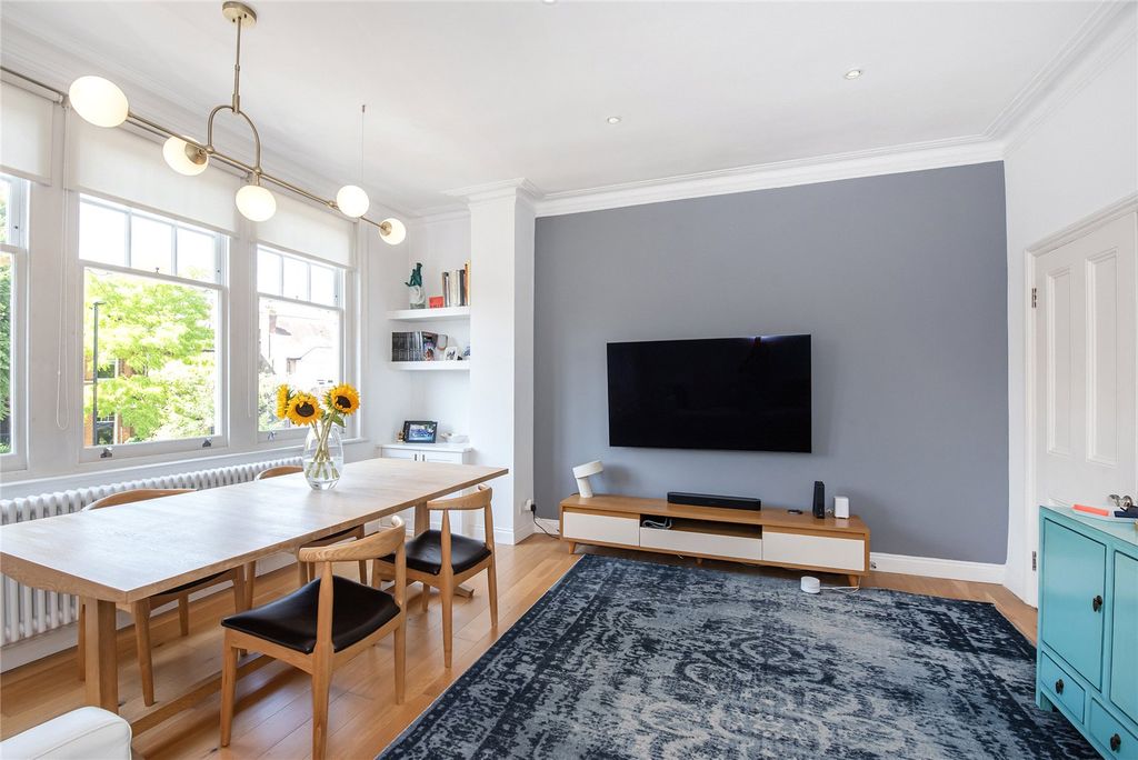 Property photo 3 of 16 Reception/Dining