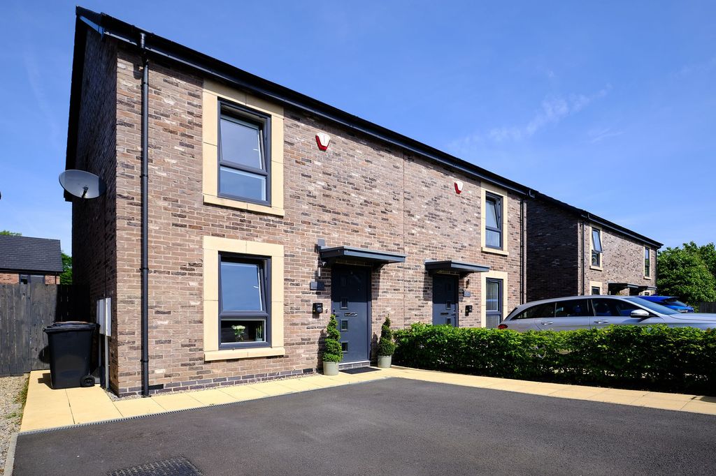 Property photo 1 of 31