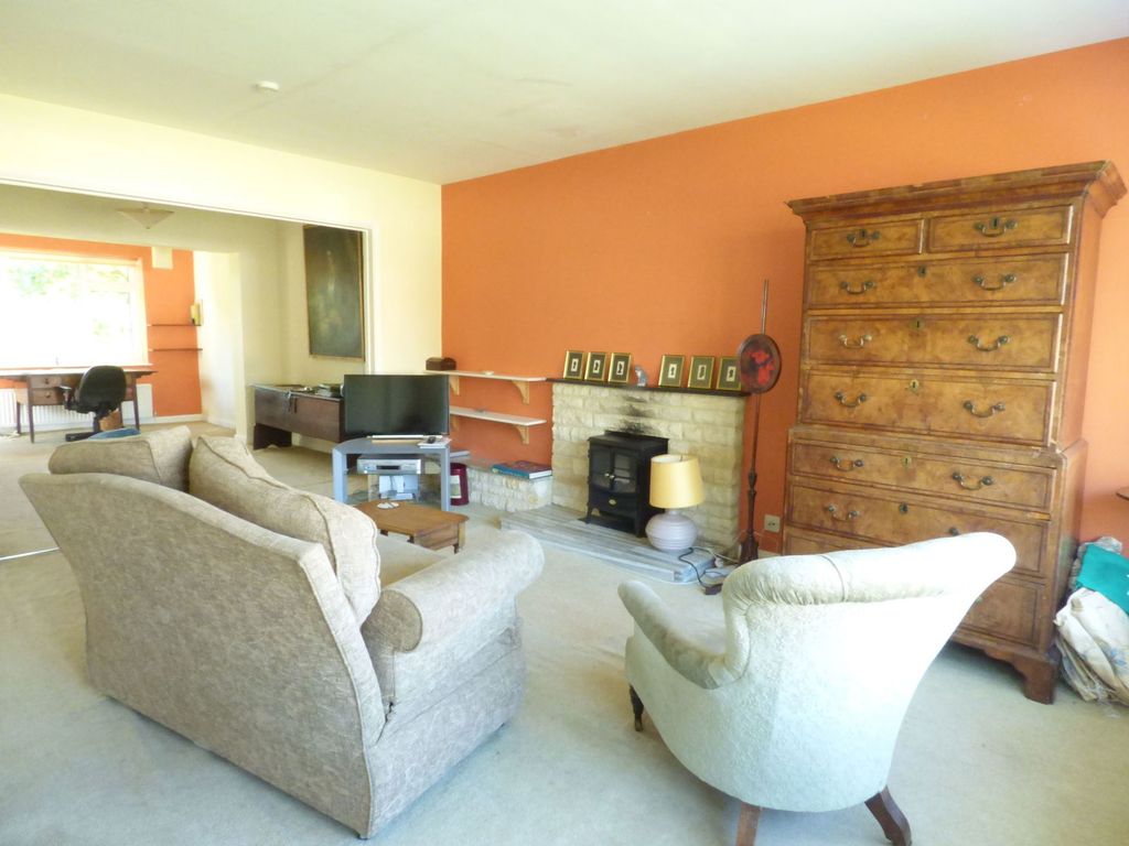 Property photo 3 of 20