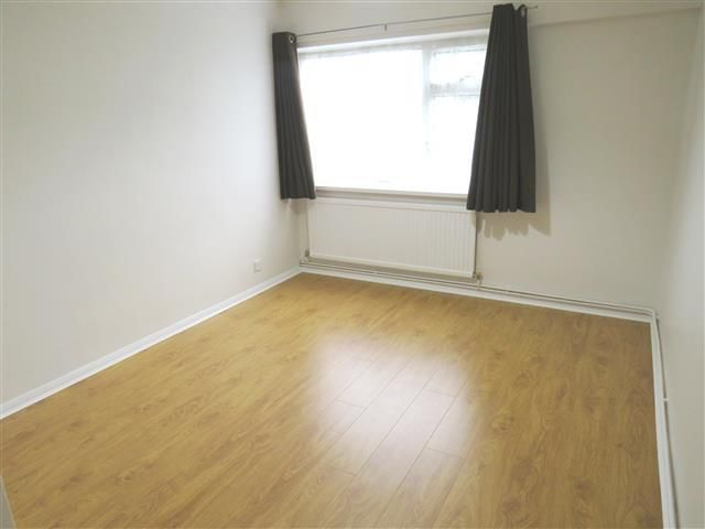 Property photo 3 of 7 Bedroom