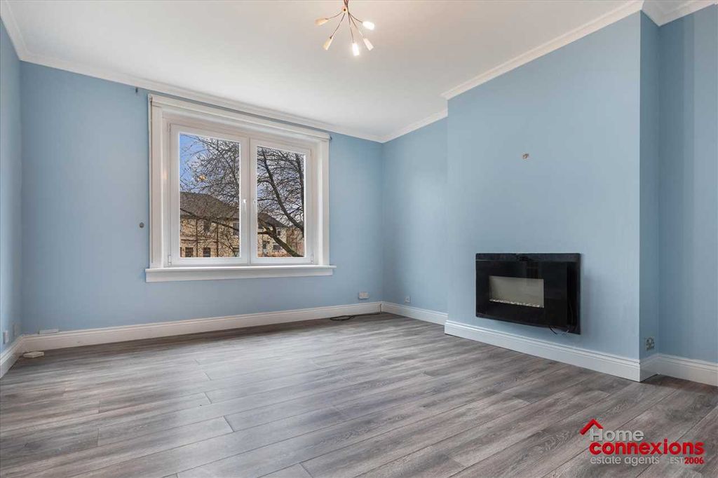 Property photo 2 of 20 Lounge Dining (1)