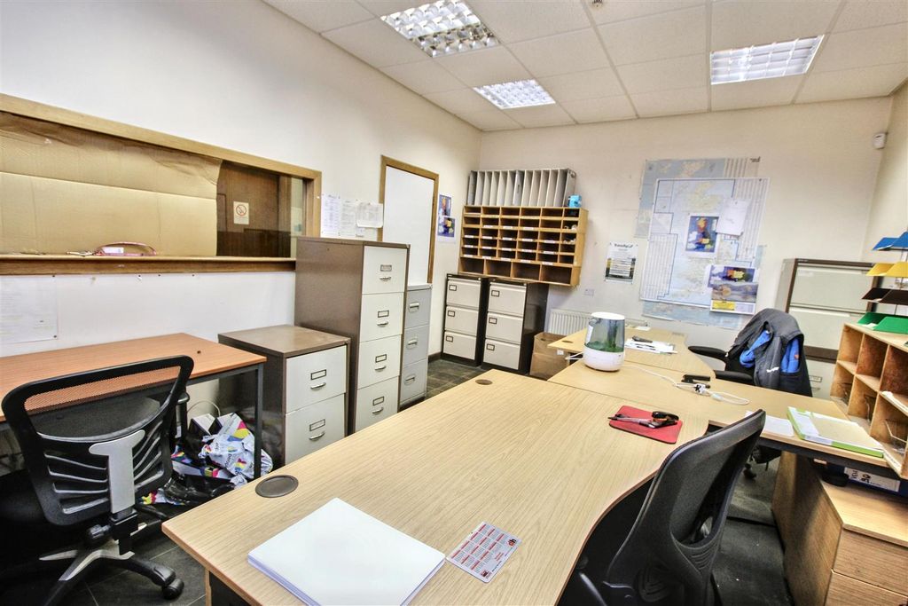 Property photo 3 of 16 3