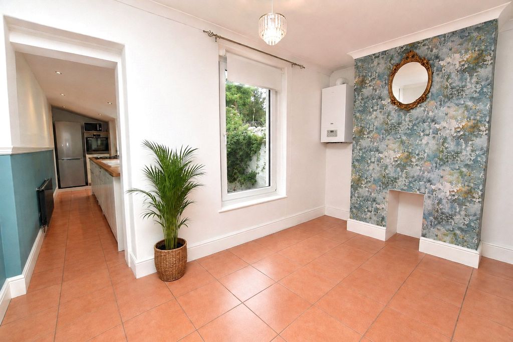 Property photo 2 of 10 Picture No. 13