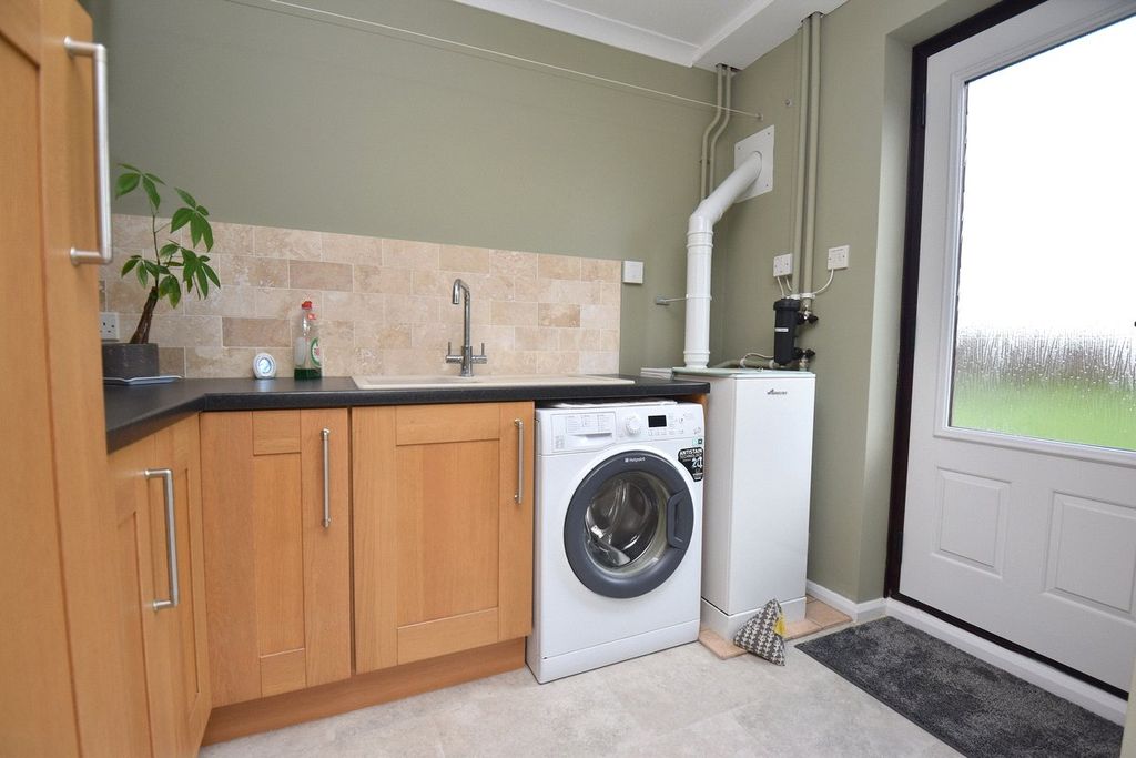 Property photo 3 of 16 Picture No. 06