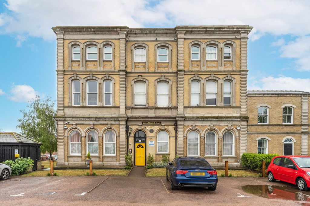 Property photo 1 of 14