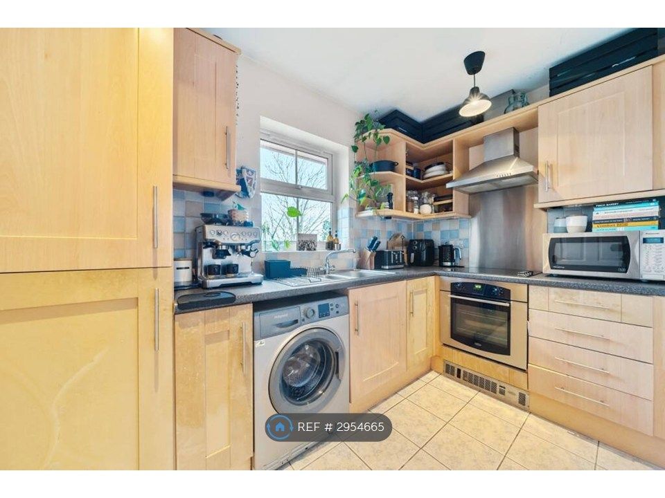 Property photo 3 of 4