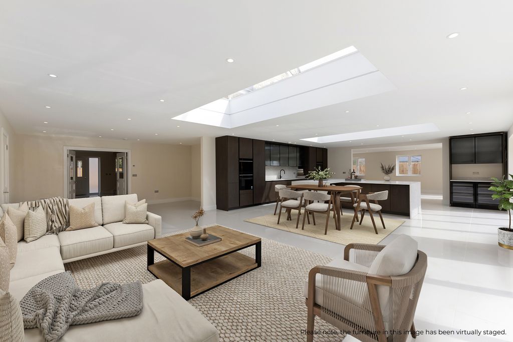 Property photo 2 of 20