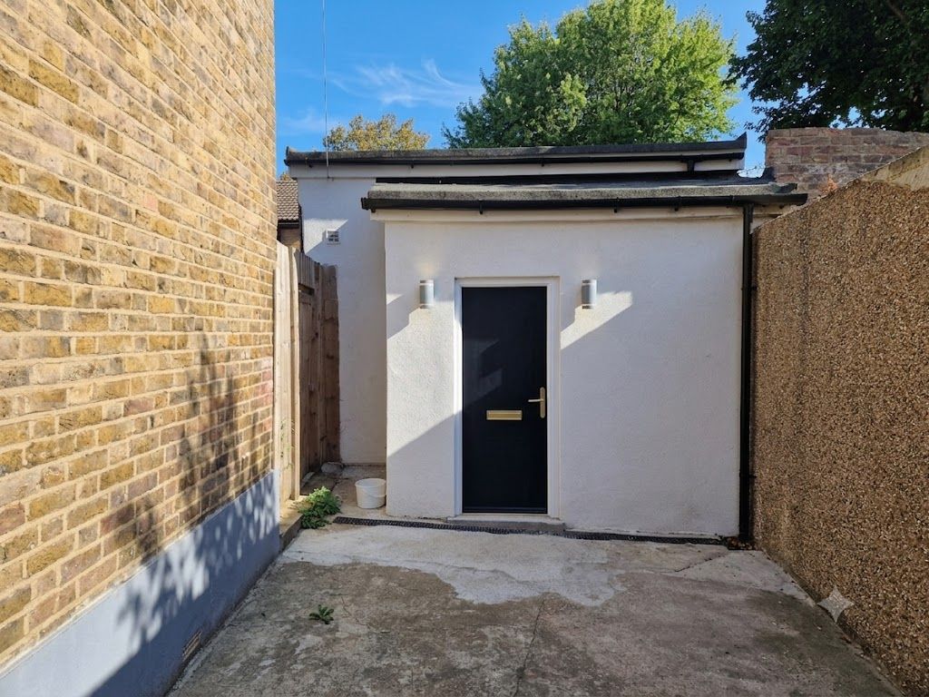 Property photo 1 of 8