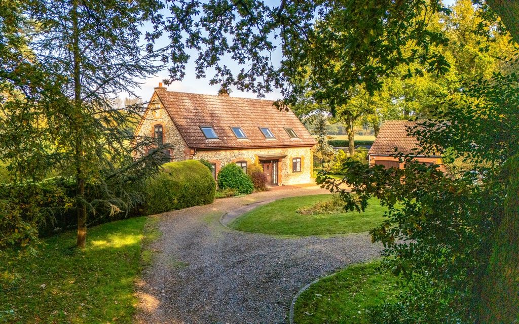 Property photo 1 of 30