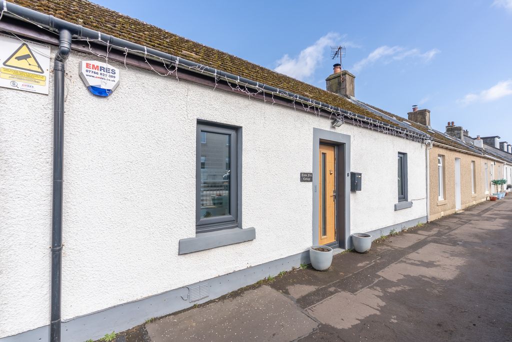 Property photo 1 of 35 2Â Bedroom Bungalow For Sale