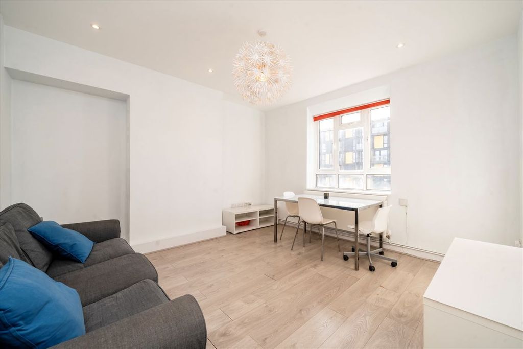 Property photo 2 of 7