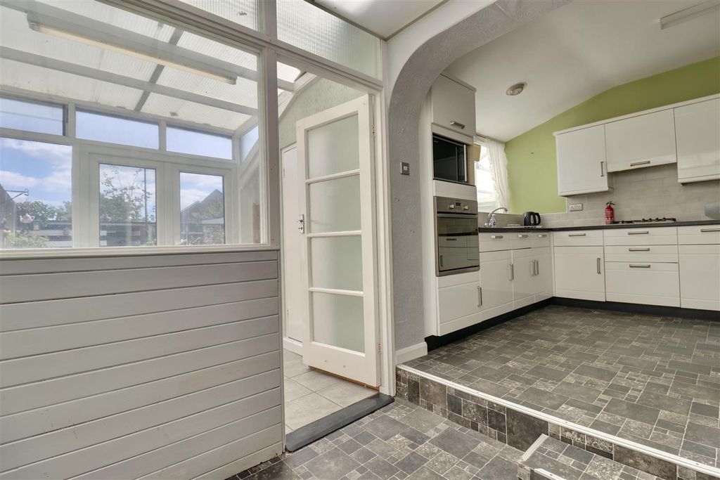Property photo 3 of 19 C18F7917-Ef91-4Bf9-Be03-8Cfc677Effb5_1_201_A.Jpeg