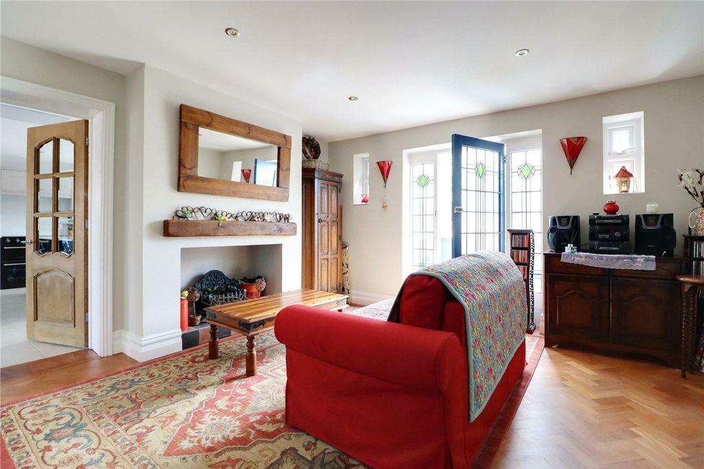 Property photo 3 of 32 Picture No. 06