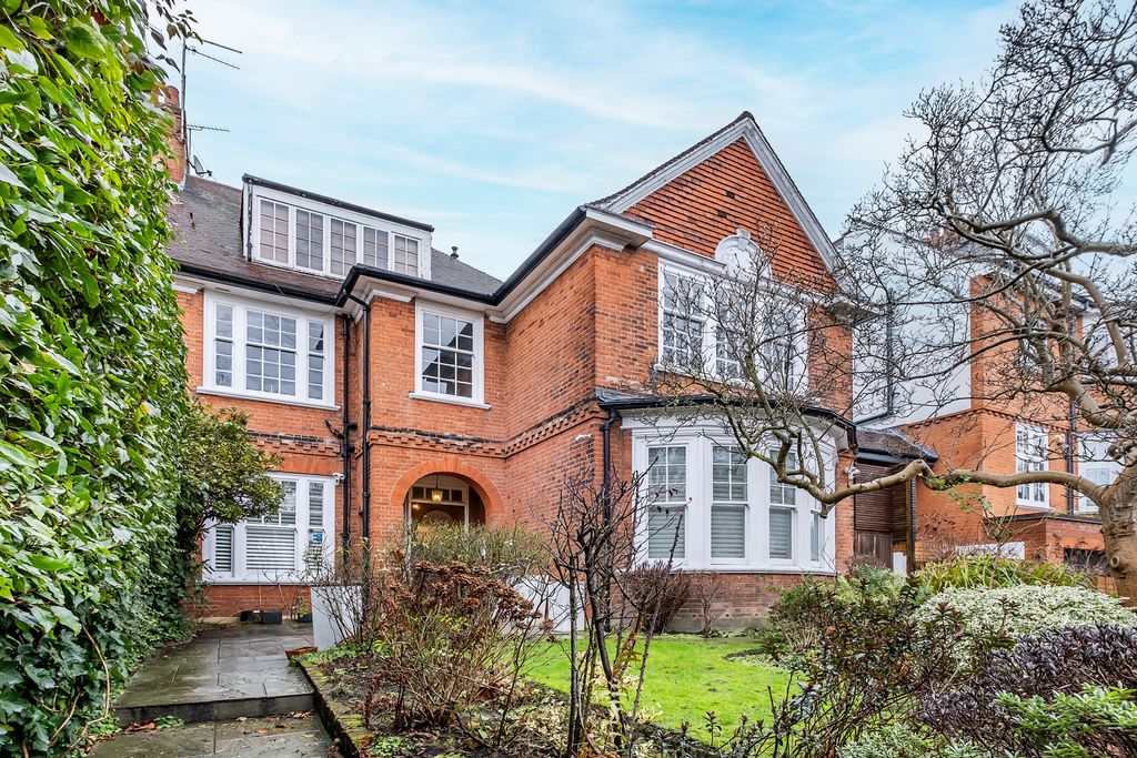 Property photo 2 of 17