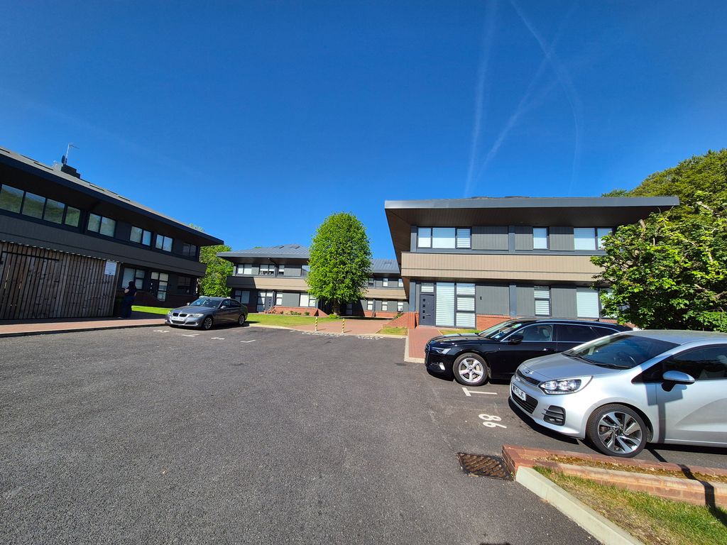 Property photo 1 of 7 Springfield3