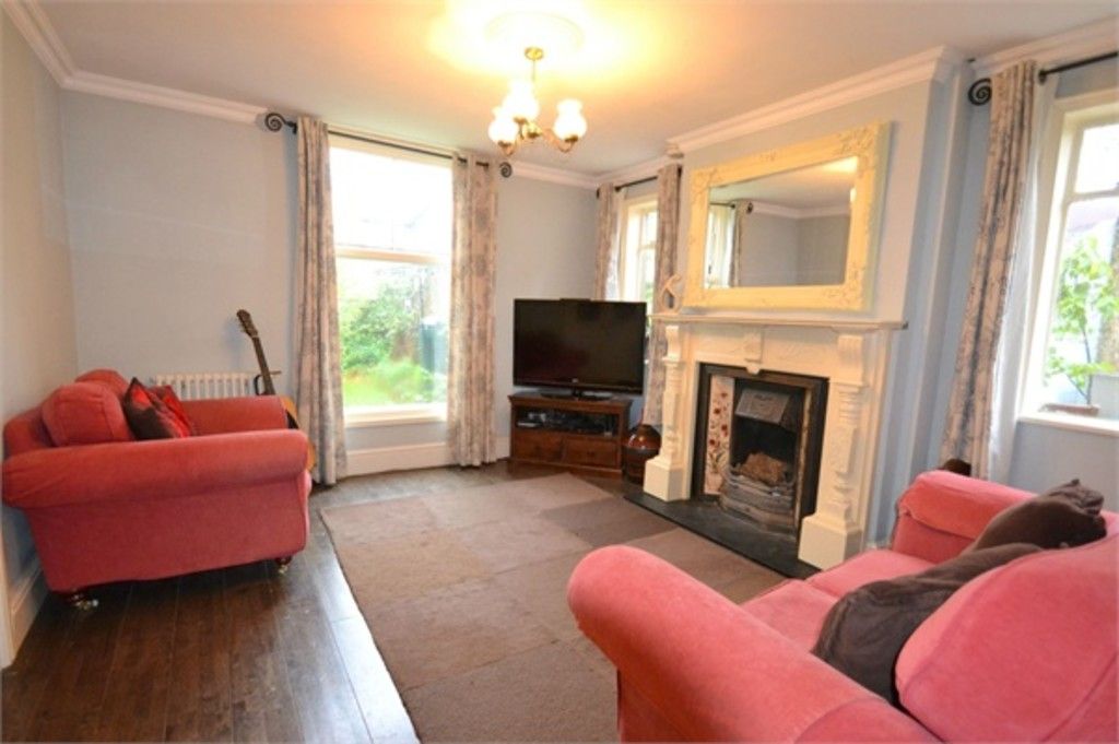 Property photo 2 of 14 Lounge 2