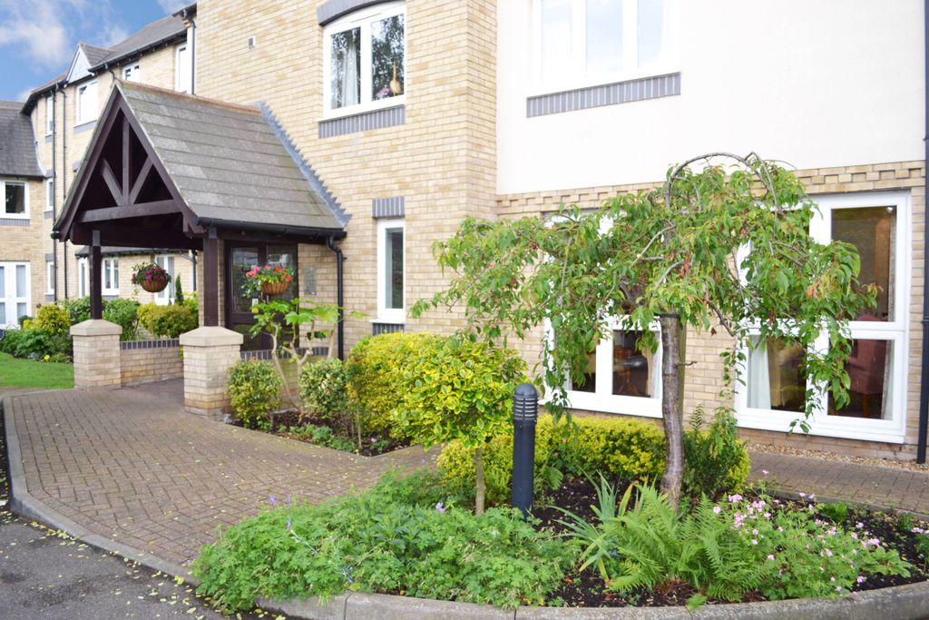 Property photo 1 of 9 General View Of Deve