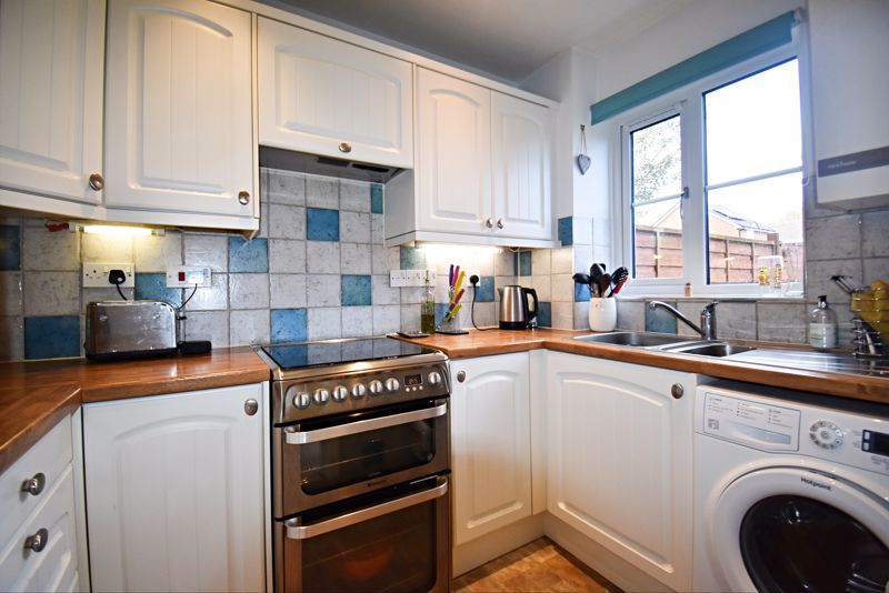 Property photo 3 of 12 Photo 5