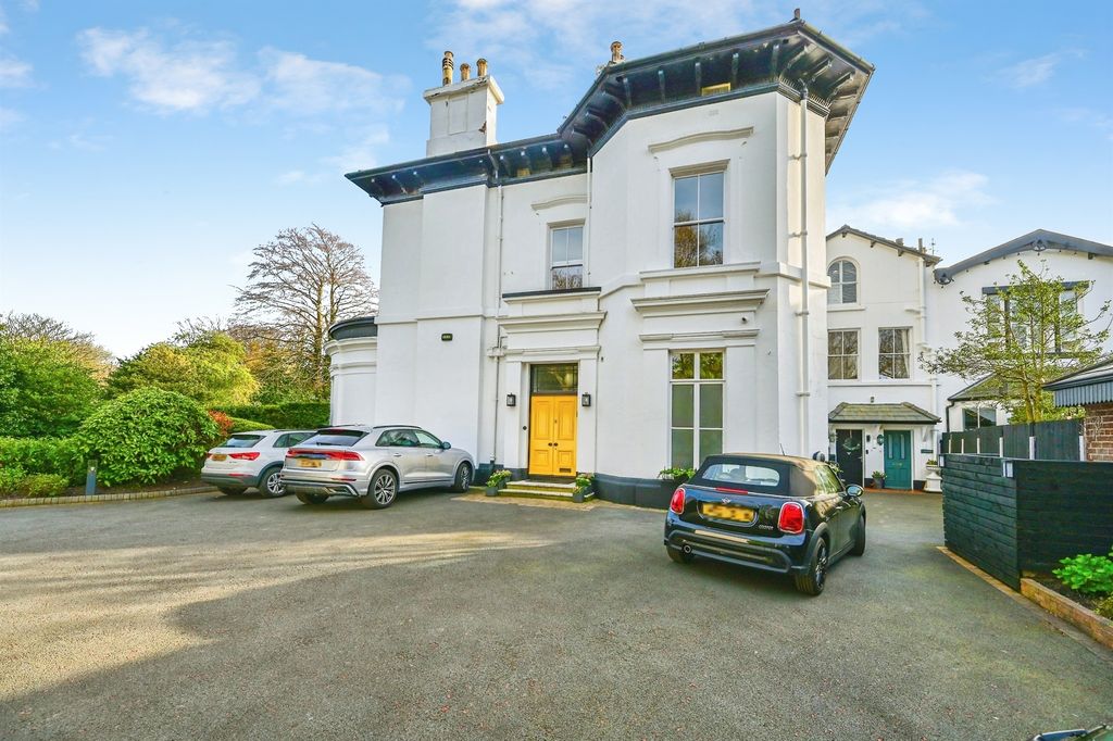 Property photo 1 of 26