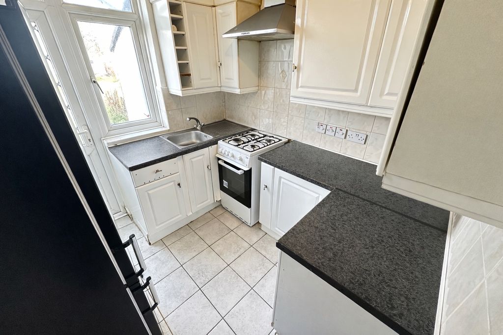 Property photo 3 of 9 5087412