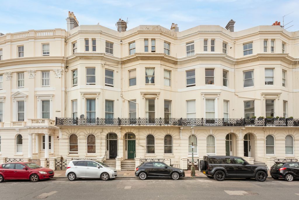 Property photo 1 of 17 Lgf10Staubyns15