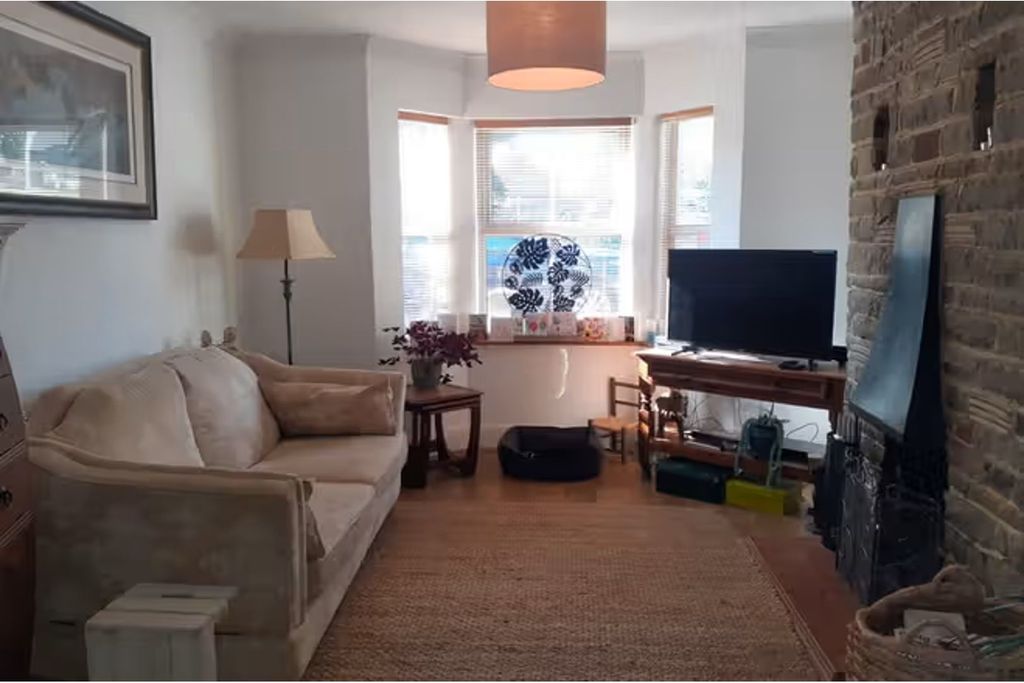 Property photo 2 of 10