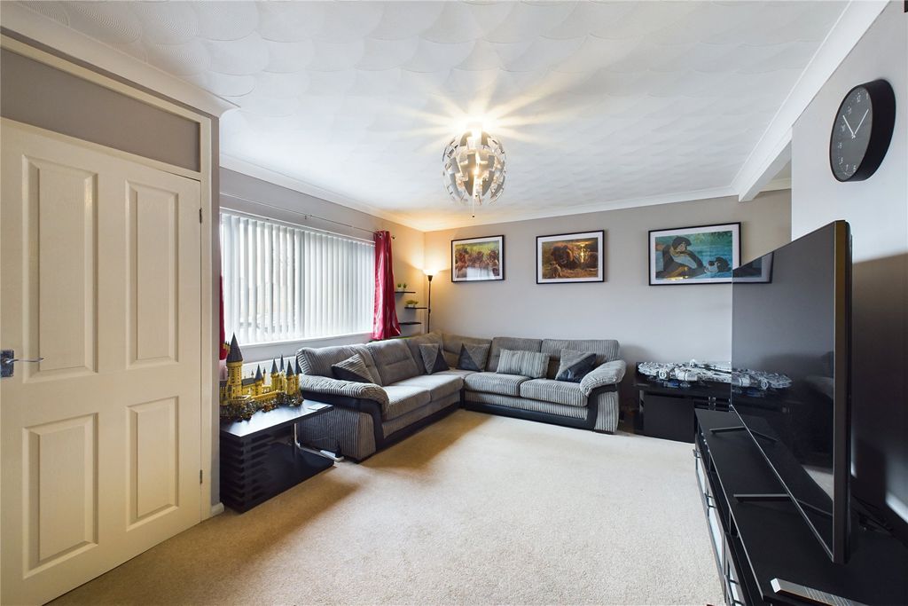 Property photo 3 of 10 Picture No. 06
