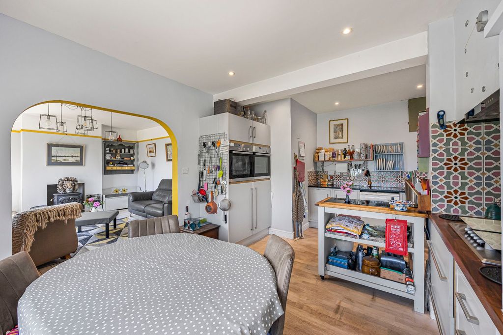 Property photo 3 of 27 Picture No. 02