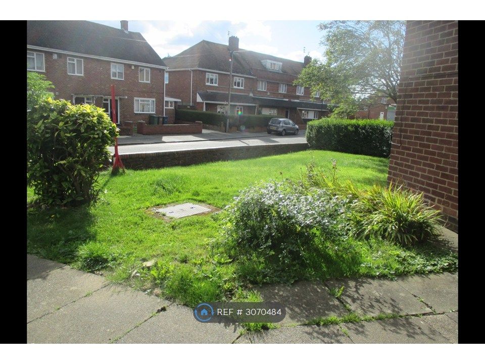 Property photo 3 of 16 Front Garden
