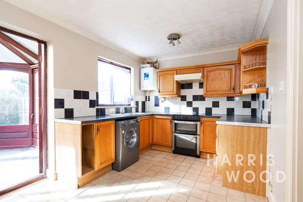 Property photo 2 of 17 4481091