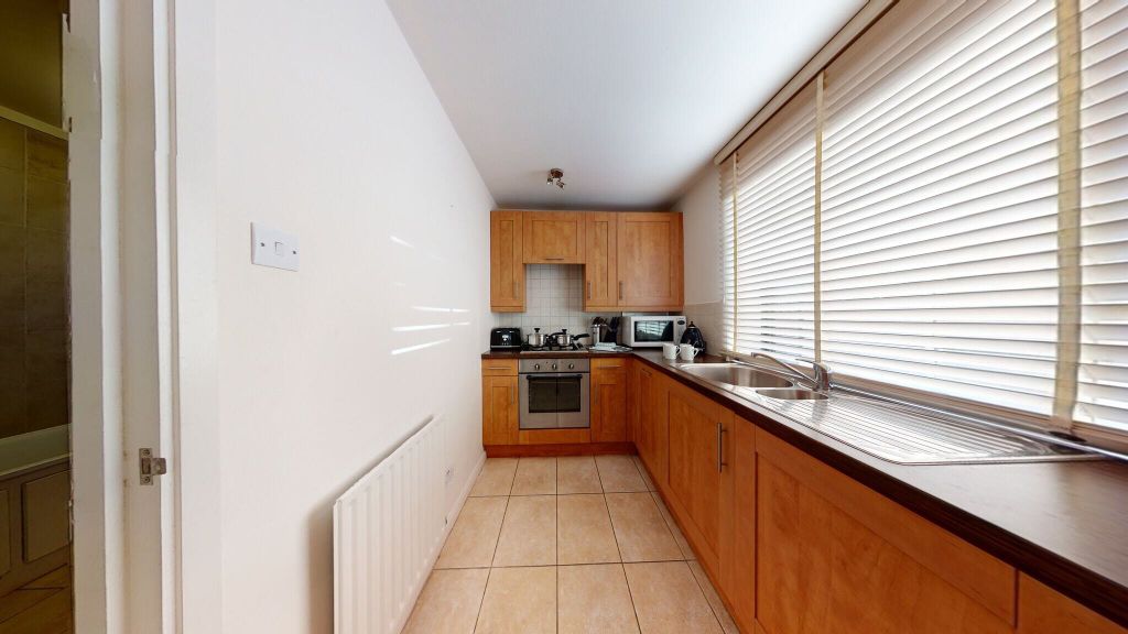 Property photo 2 of 16 Kitchen