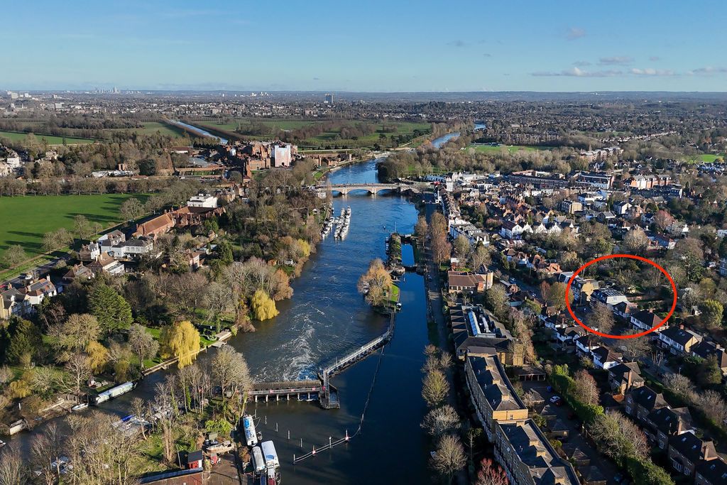 Property photo 1 of 28 Drone Photo