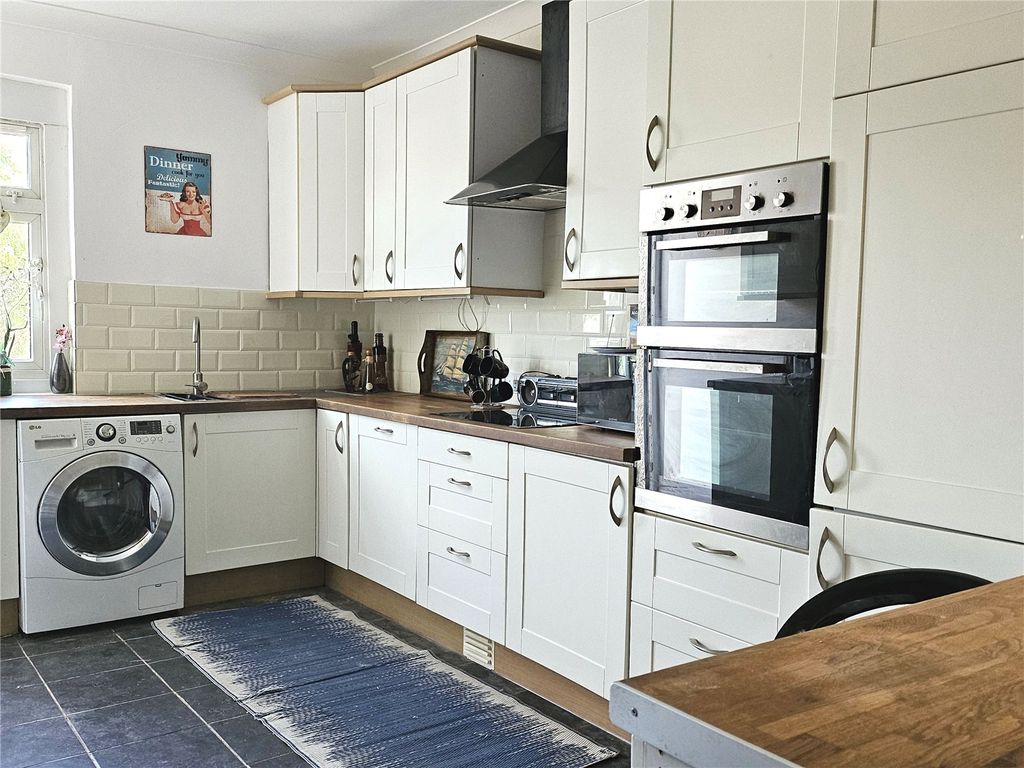 Additional image 5 of 5 bed terraced house for saleNew Road, Porthcawl CF36