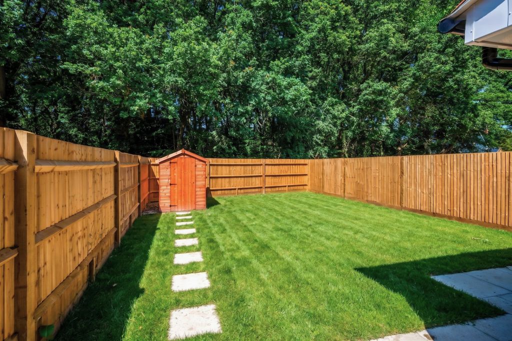 Property photo 2 of 12 Picture No. 23