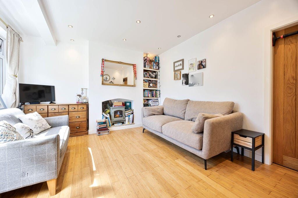 Property photo 2 of 16
