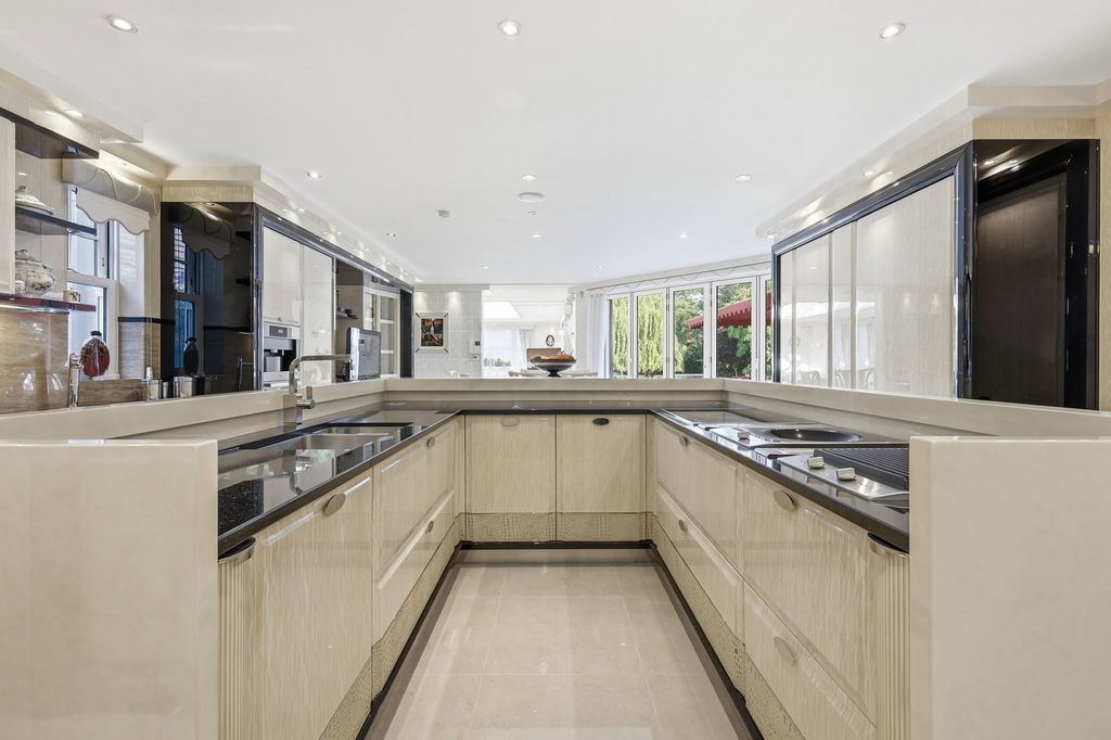 Additional image 16 of 5 bed detached house for saleWambrook Close, Hutton Mount, Brentwood CM13