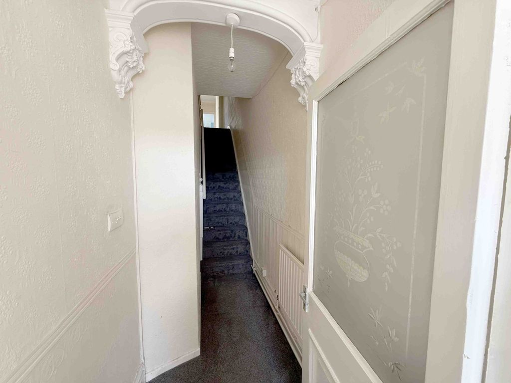 Property photo 2 of 8 Gallery