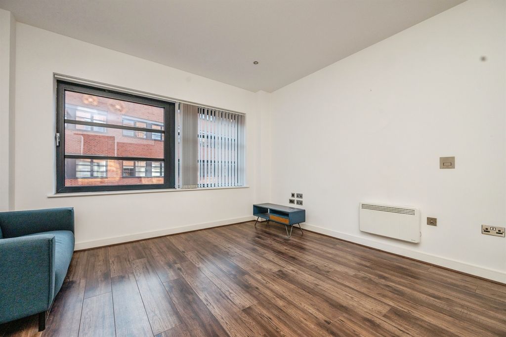 Property photo 3 of 20