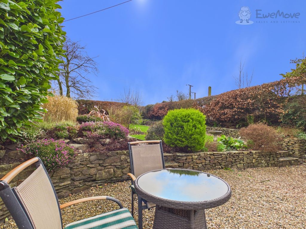 Property photo 2 of 22 Ewemove South Molton - Garden