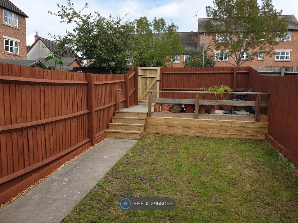 Property photo 2 of 13 Rear Enclosed Garden