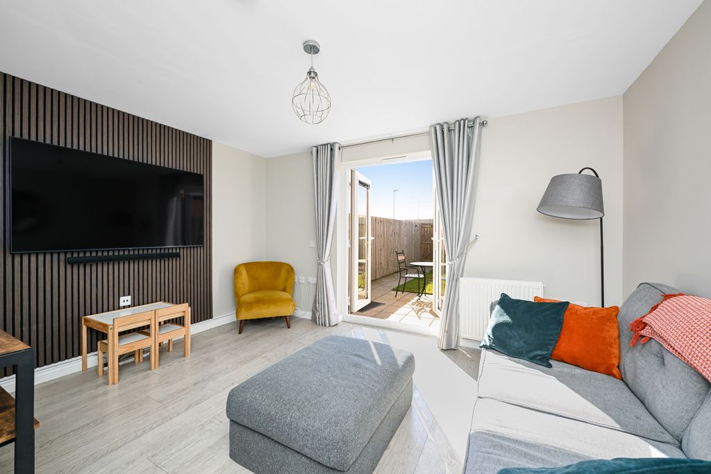 Property photo 2 of 16 Property Image 2