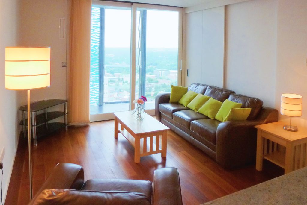 Property photo 2 of 8