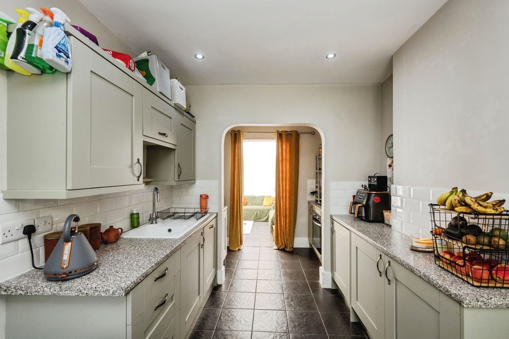 Property photo 2 of 21 Pbox-Img.Jpg