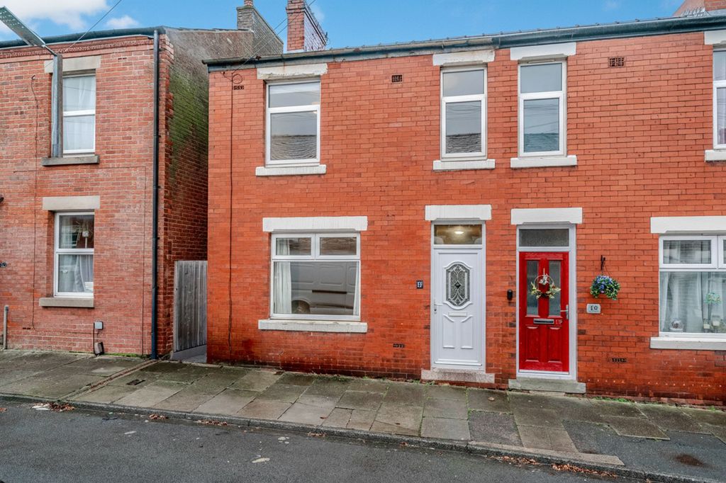 Property photo 1 of 28