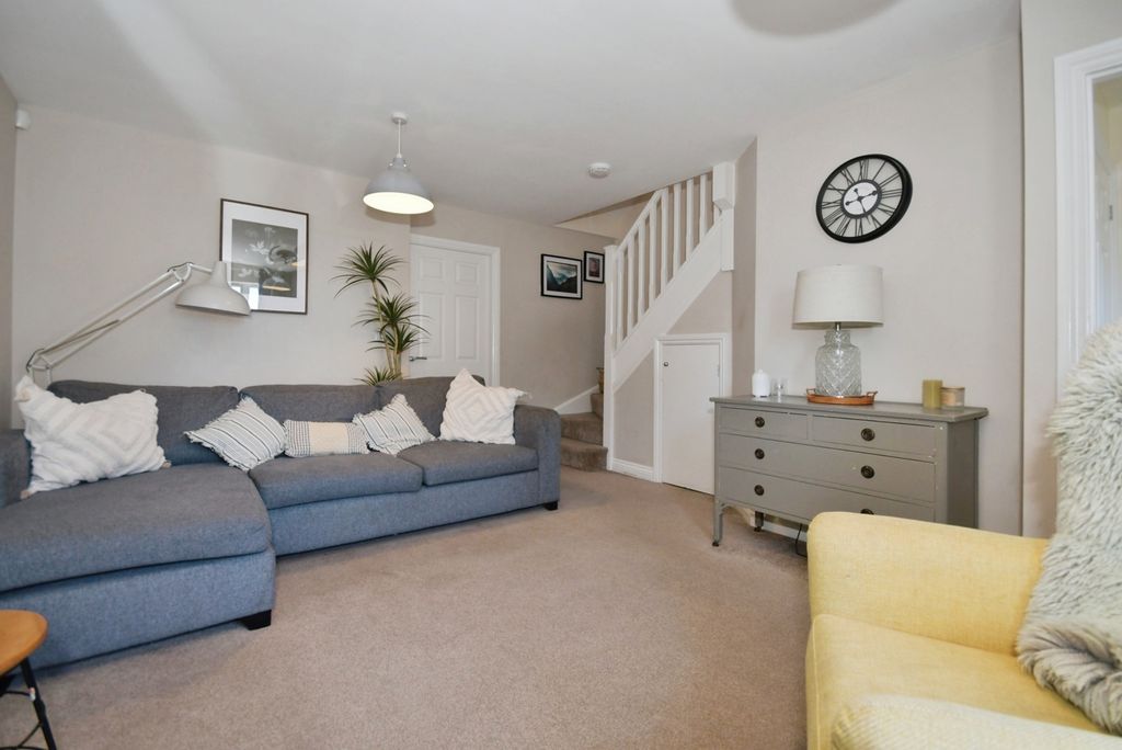 Property photo 3 of 16 Pbox-Img.Jpg