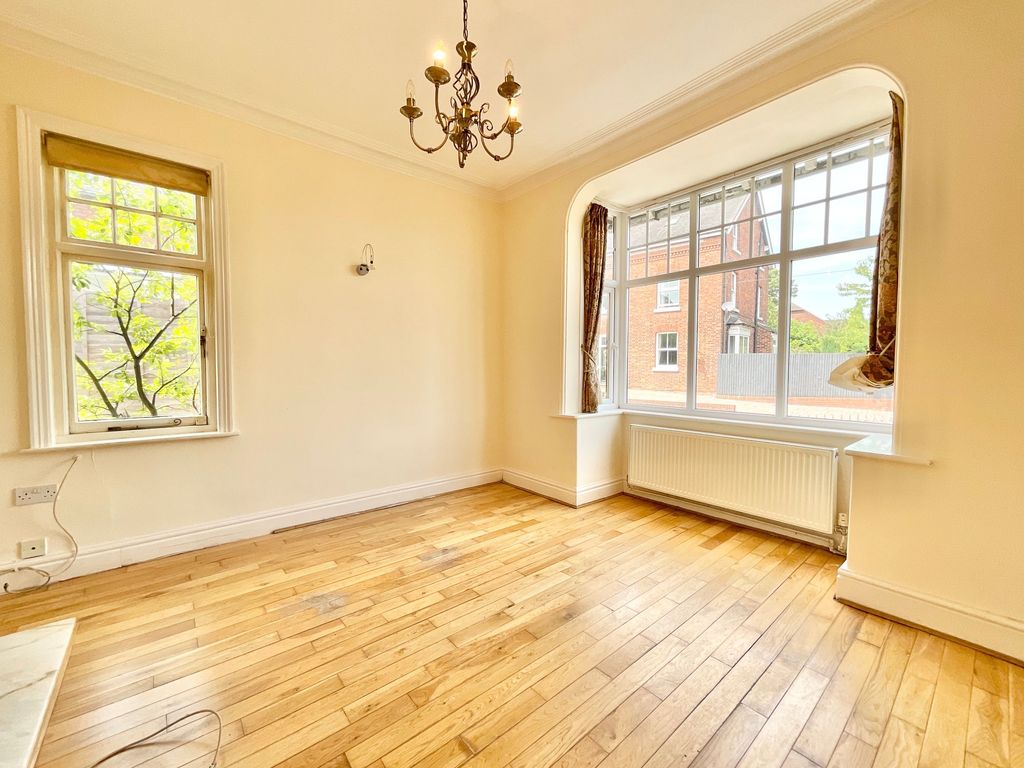 Property photo 3 of 28